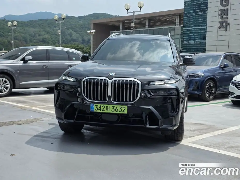 BMW X7 2026 3.0 автомат (гидро), фото 3