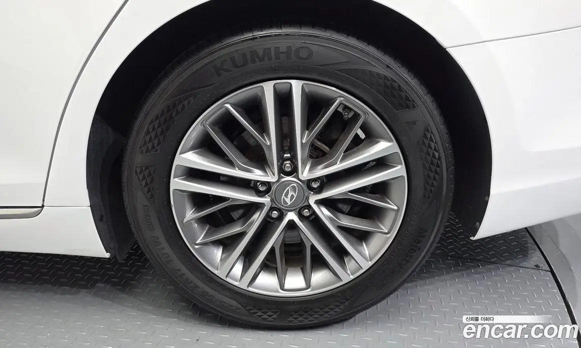 Hyundai Grandeur 2019 2.4 автомат (гидро), фото 5