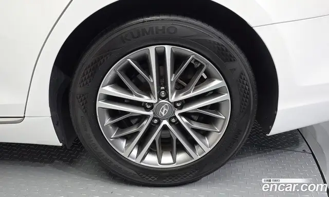 Hyundai Grandeur 2019 2.4 автомат (гидро), миниатюра 5