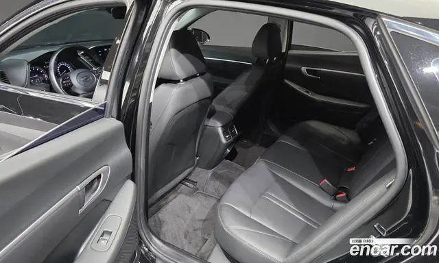 Hyundai Sonata 2021 2.0 автомат (гидро), миниатюра 11 Hyundai Sonata 2021 2.0 автомат (гидро), миниатюра 11