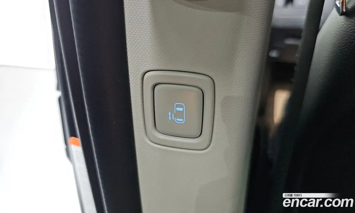 Hyundai Staria 2023 2.2 автомат (гидро), фото 19