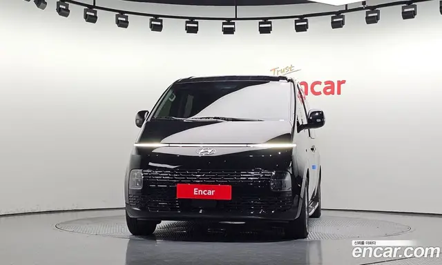Hyundai Staria 2023 2.2 автомат (гидро), миниатюра 3