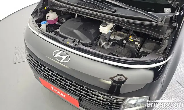 Hyundai Staria 2023 2.2 автомат (гидро), миниатюра 6