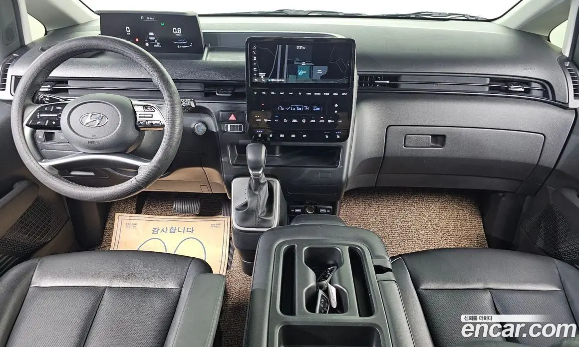 Hyundai Staria 2023 2.2 автомат (гидро), фото 7