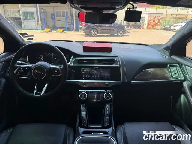 Jaguar I-Pace 2019 автомат (гидро), миниатюра 5