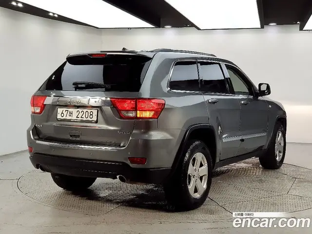 Jeep Cherokee 2013 3.0 автомат (гидро), миниатюра 4