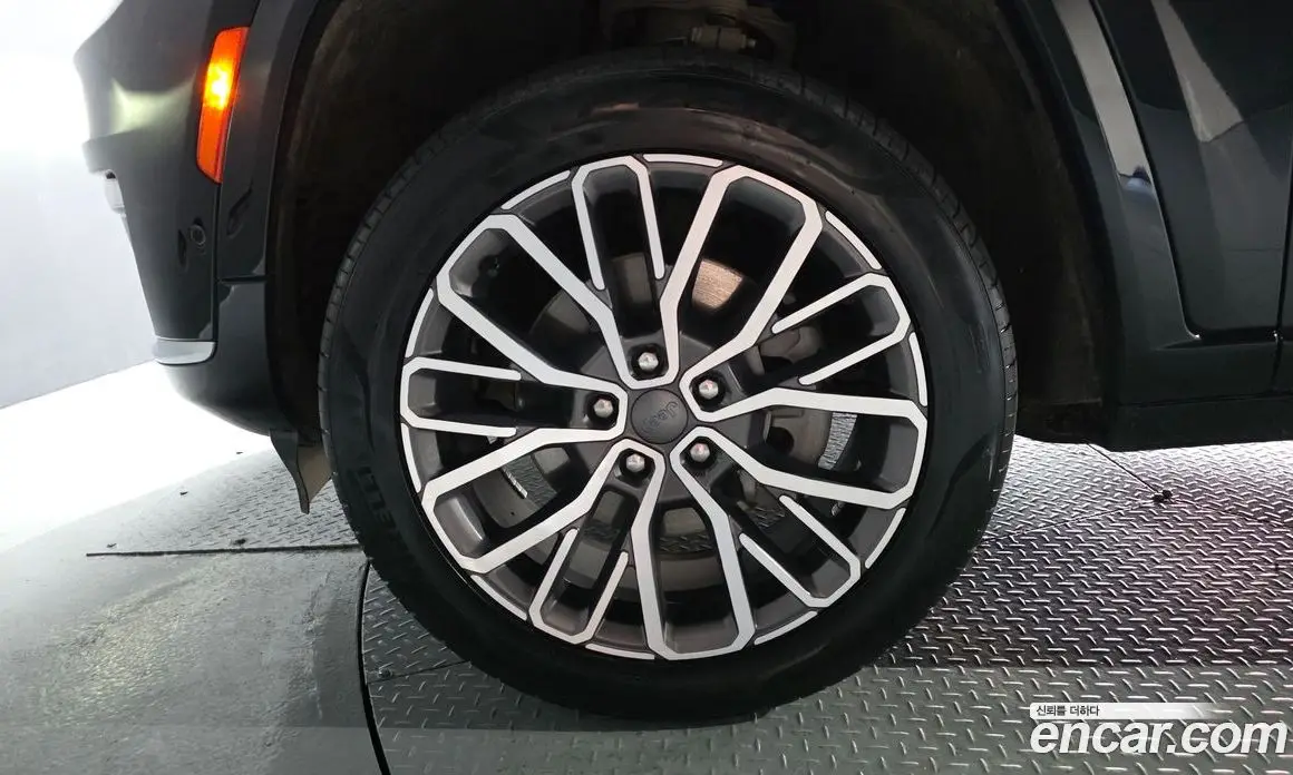 Jeep Cherokee 2023 3.6 автомат (гидро), фото 5 Jeep Cherokee 2023 3.6 автомат (гидро), фото 5