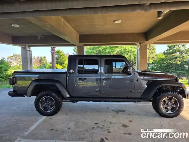 Jeep Gladiator 2021 3.6 автомат (гидро), миниатюра 8 Jeep Gladiator 2021 3.6 автомат (гидро), миниатюра 8