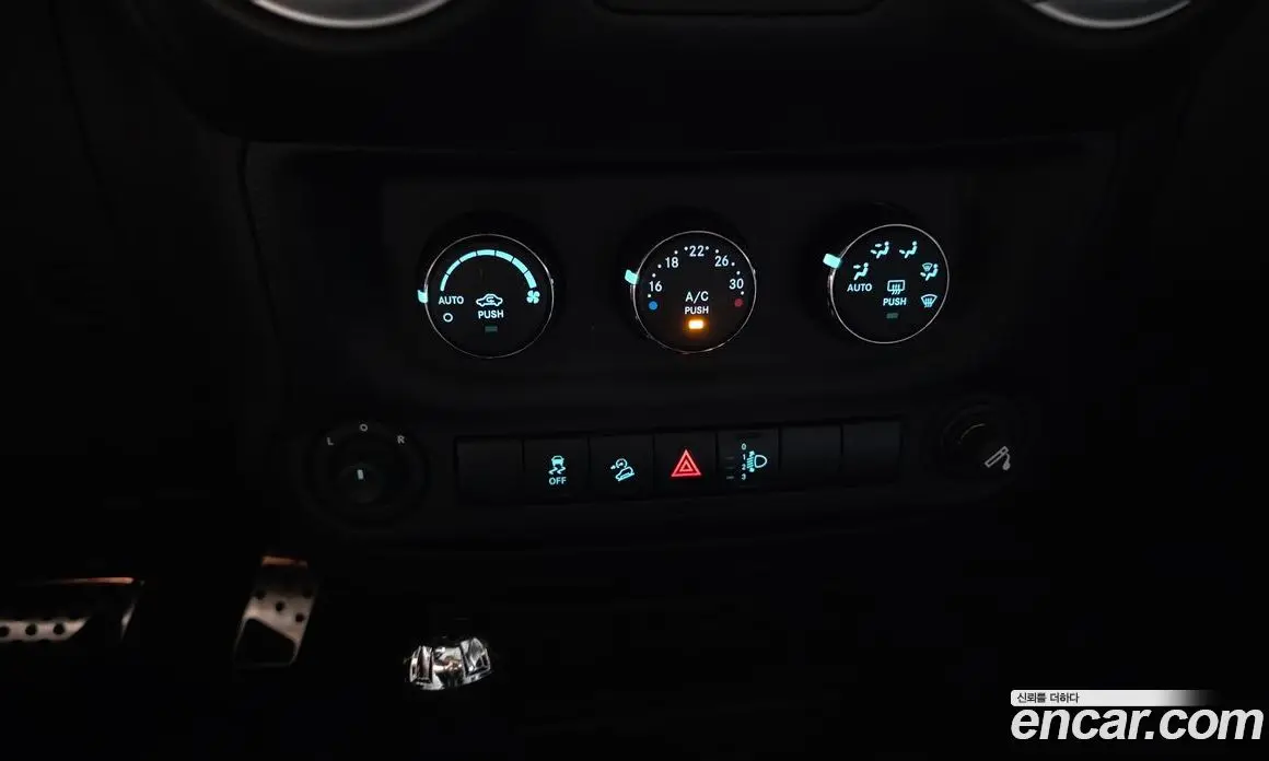 Jeep Wrangler 2016 3.6 автомат (гидро), фото 16 Jeep Wrangler 2016 3.6 автомат (гидро), фото 16