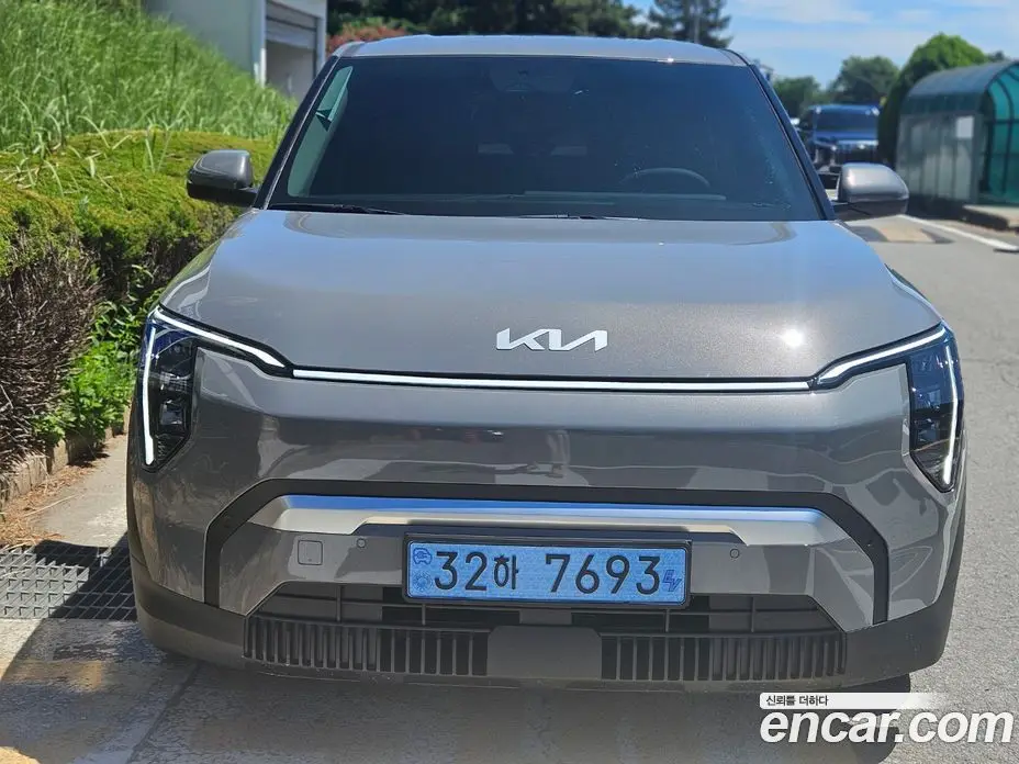 Kia EV3 2026 0.2 автомат (гидро), фото 1 Kia EV3 2026 0.2 автомат (гидро), фото 1