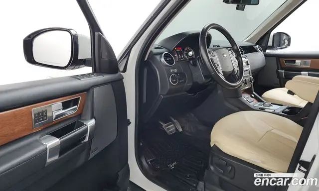 Land Rover Discovery 2015 3.0 автомат (гидро), миниатюра 10 Land Rover Discovery 2015 3.0 автомат (гидро), миниатюра 10