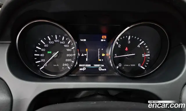 Land Rover Discovery Sport 2016 2.0 автомат (гидро), миниатюра 8