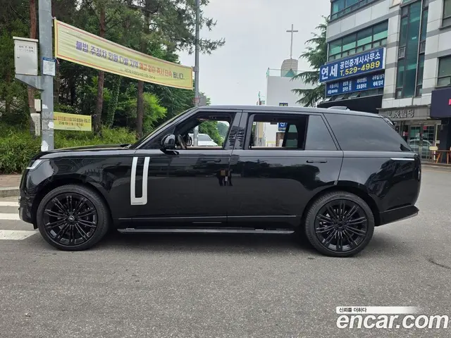 Land Rover Range Rover 2024 4.4 автомат (гидро), миниатюра 6 Land Rover Range Rover 2024 4.4 автомат (гидро), миниатюра 6