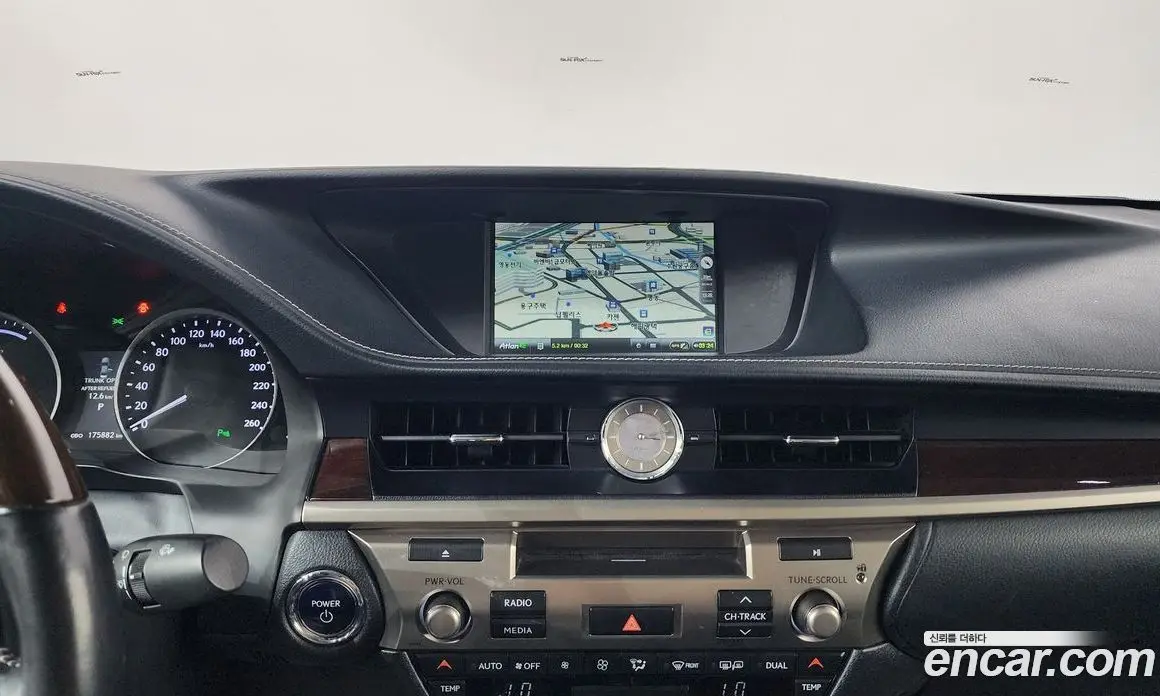 Lexus ES 2013 2.5 автомат (гидро), фото 13