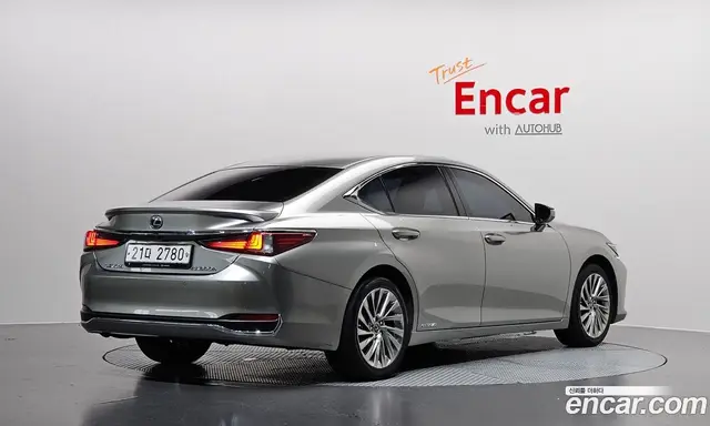 Lexus ES 2018 2.5 автомат (гидро), миниатюра 2