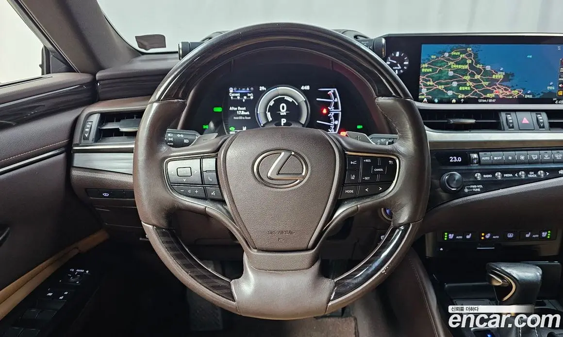 Lexus ES 2018 2.5 автомат (гидро), фото 13