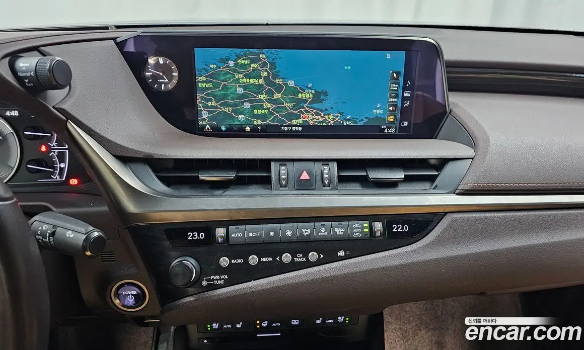 Lexus ES 2018 2.5 автомат (гидро), фото 15