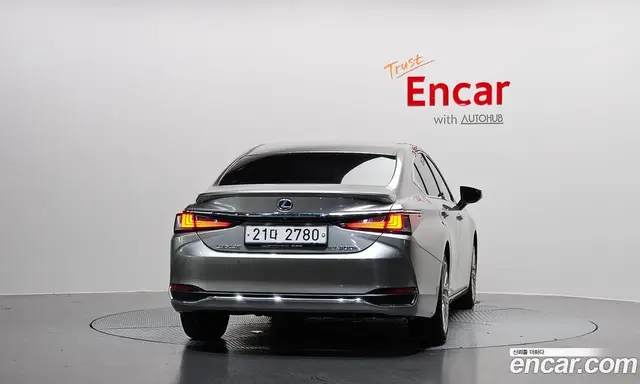Lexus ES 2018 2.5 автомат (гидро), миниатюра 4