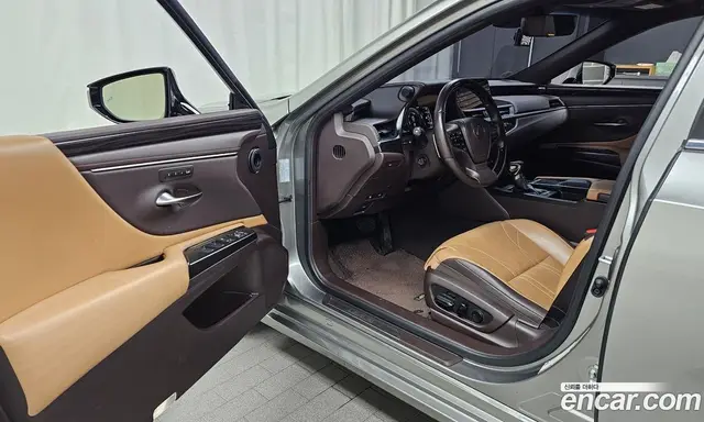 Lexus ES 2018 2.5 автомат (гидро), миниатюра 10