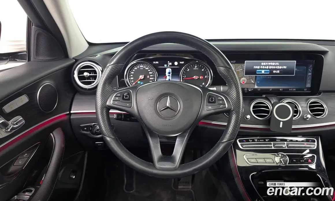Mercedes-Benz E-Class 2016 1.9 автомат (гидро), фото 13 Mercedes-Benz E-Class 2016 1.9 автомат (гидро), фото 13