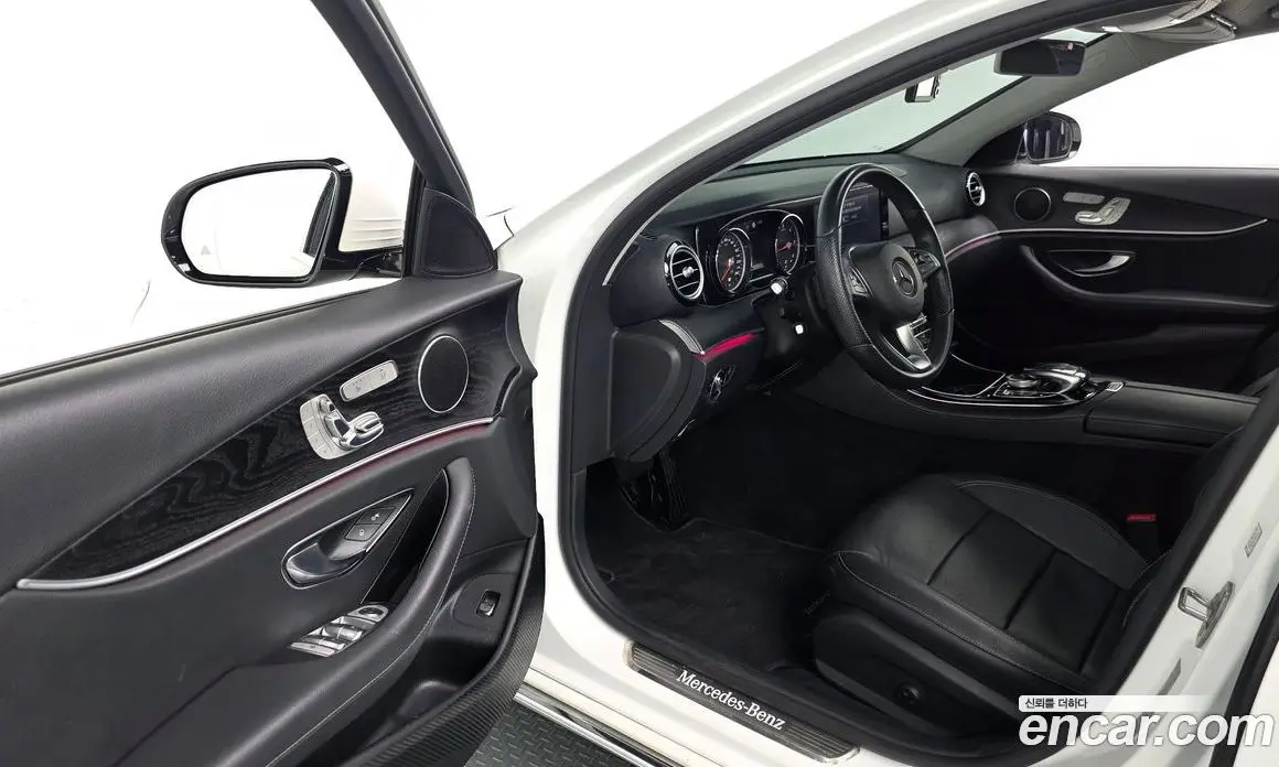 Mercedes-Benz E-Class 2016 1.9 автомат (гидро), фото 10 Mercedes-Benz E-Class 2016 1.9 автомат (гидро), фото 10