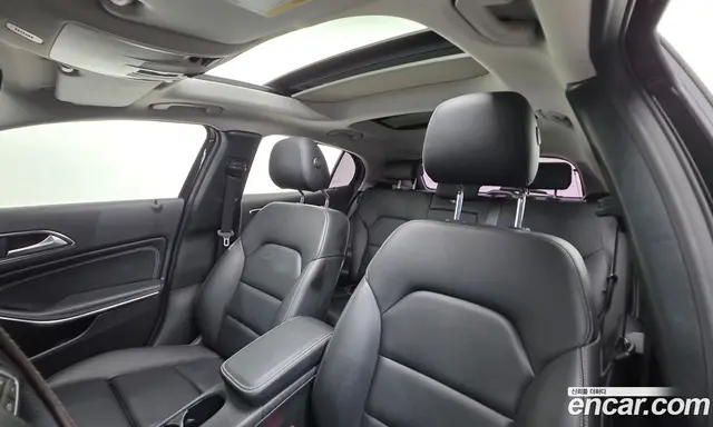 Mercedes-Benz GLA-Class 2019 2.0 автомат (гидро), миниатюра 11 Mercedes-Benz GLA-Class 2019 2.0 автомат (гидро), миниатюра 11