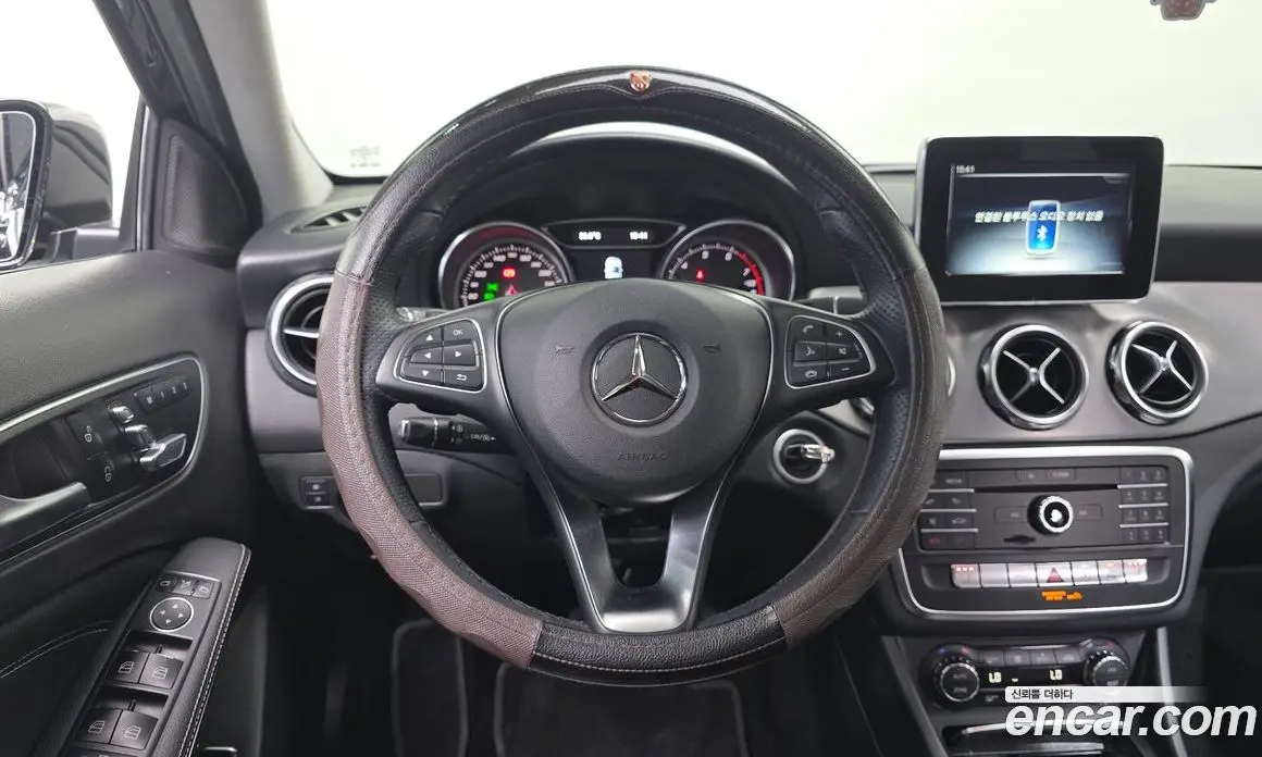 Mercedes-Benz GLA-Class 2019 2.0 автомат (гидро), фото 15 Mercedes-Benz GLA-Class 2019 2.0 автомат (гидро), фото 15