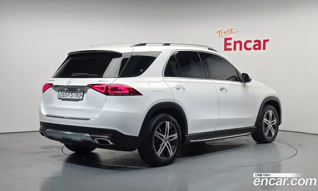 Mercedes-Benz GLE-Class 2019 1.9 автомат (гидро), миниатюра 2