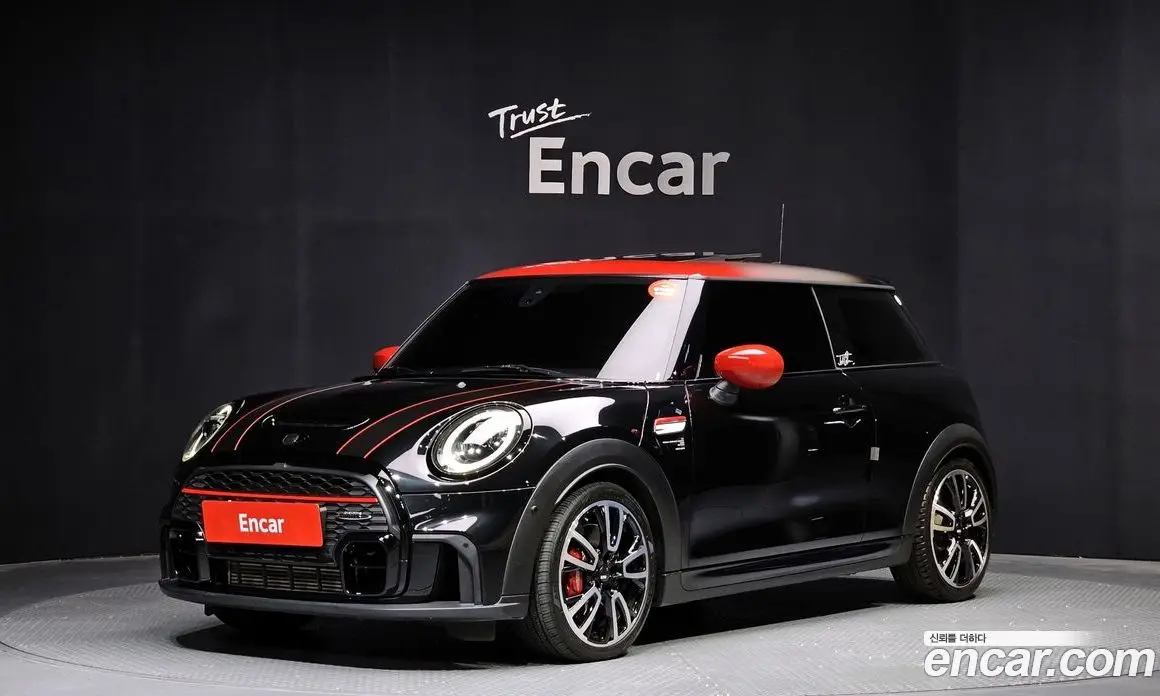 Mini Cooper 2023 2.0 автомат (гидро), фото 1 Mini Cooper 2023 2.0 автомат (гидро), фото 1