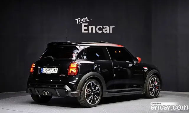Mini Cooper 2023 2.0 автомат (гидро), миниатюра 2 Mini Cooper 2023 2.0 автомат (гидро), миниатюра 2