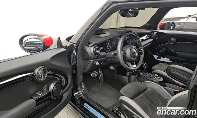 Mini Cooper 2023 2.0 автомат (гидро), миниатюра 10 Mini Cooper 2023 2.0 автомат (гидро), миниатюра 10