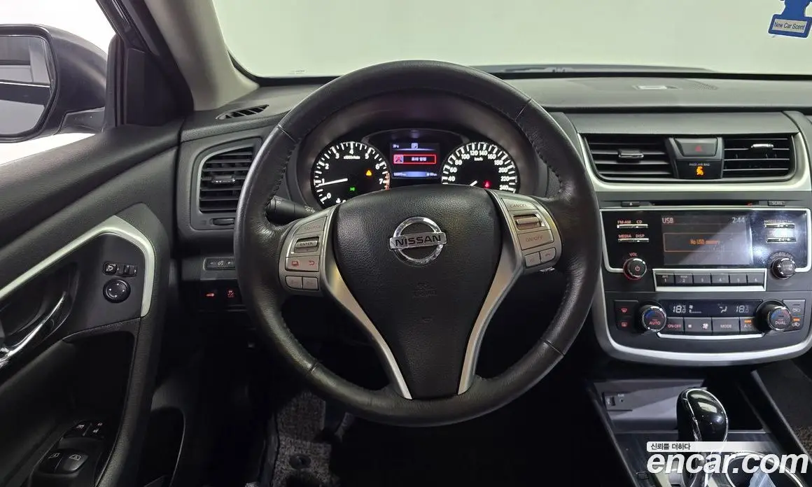 Nissan Altima 2017 2.5 автомат (гидро), фото 12