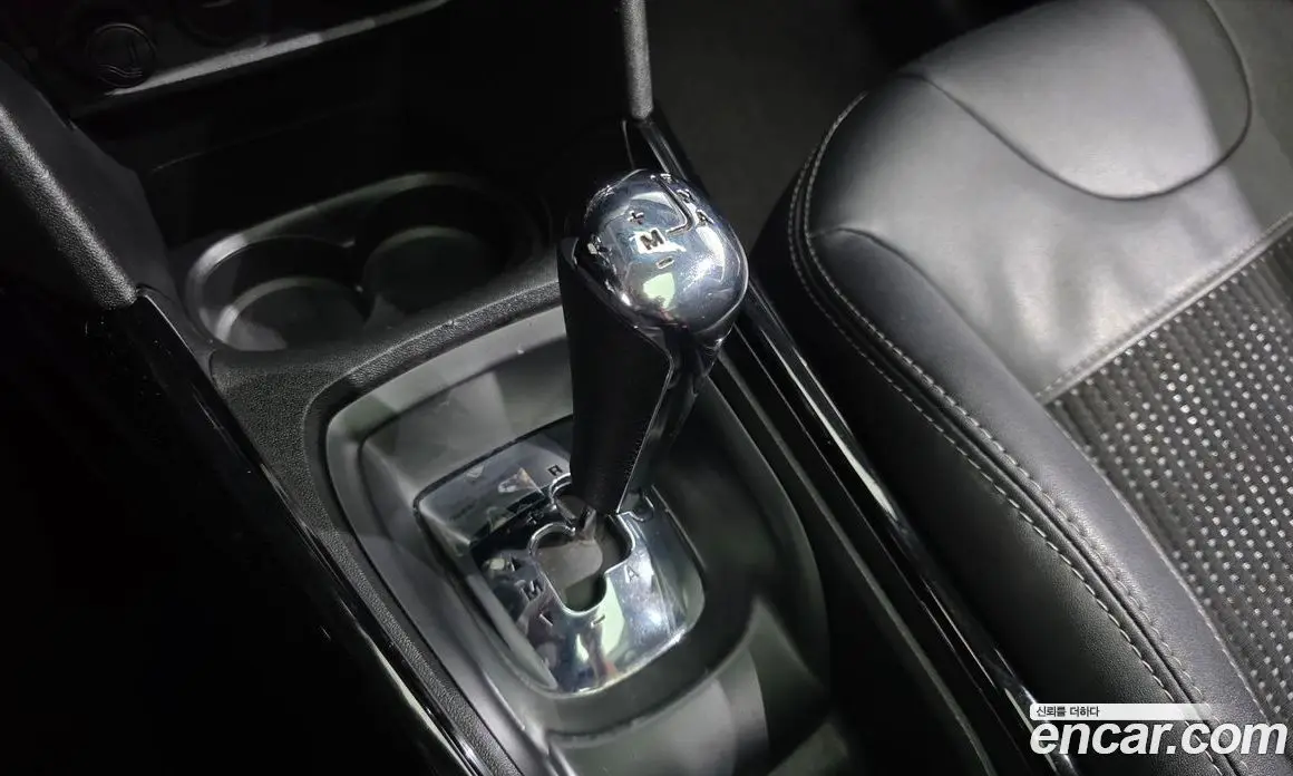 Peugeot 2008 2016 1.6 автомат (гидро), фото 9 Peugeot 2008 2016 1.6 автомат (гидро), фото 9