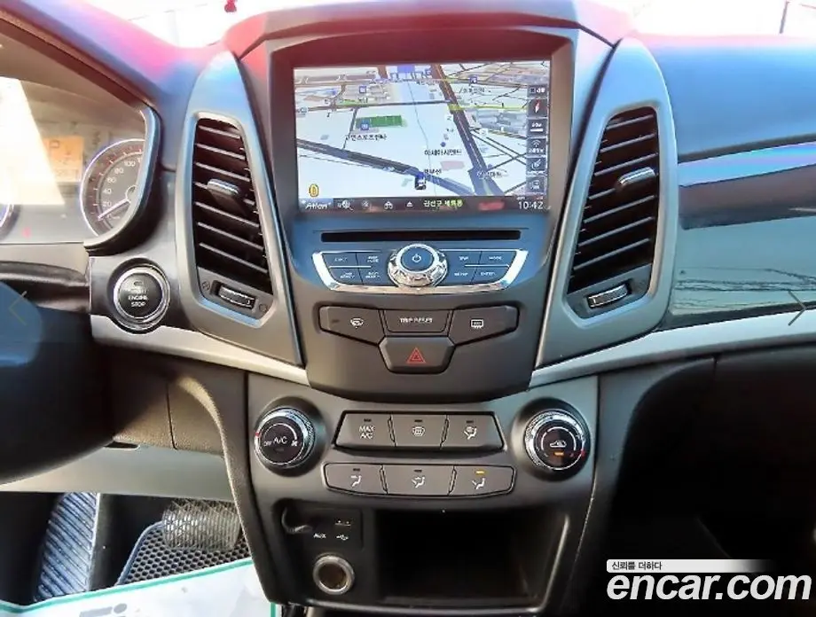 SsangYong Korando 2017 2.2 автомат (гидро), фото 14