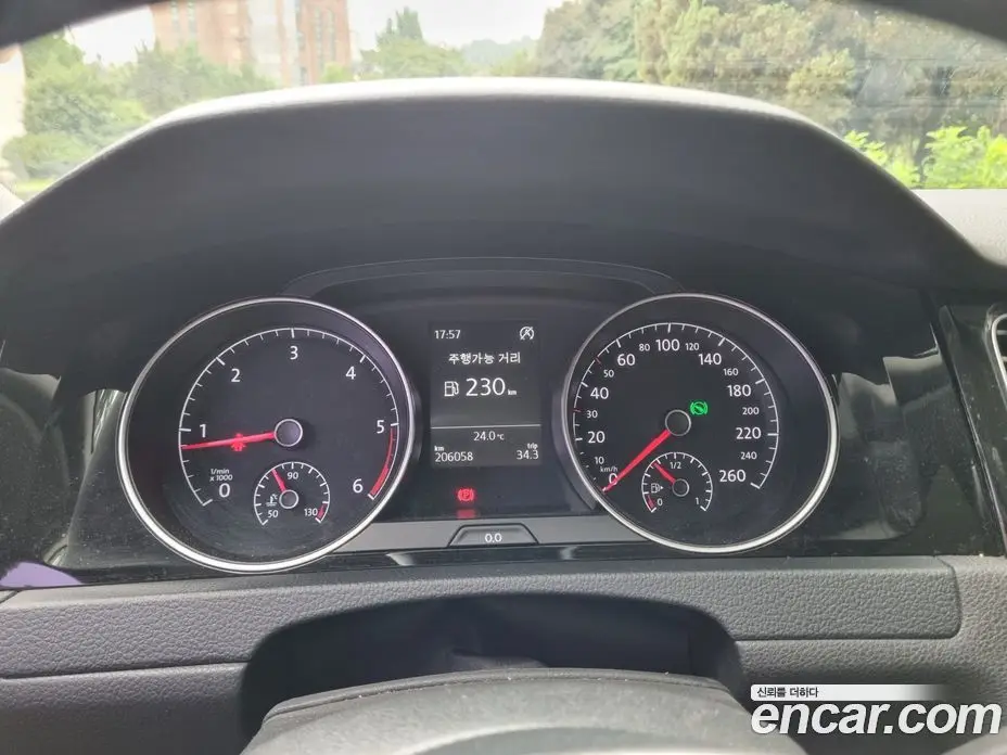 Volkswagen Golf 2015 2.0 автомат (гидро), фото 8 Volkswagen Golf 2015 2.0 автомат (гидро), фото 8
