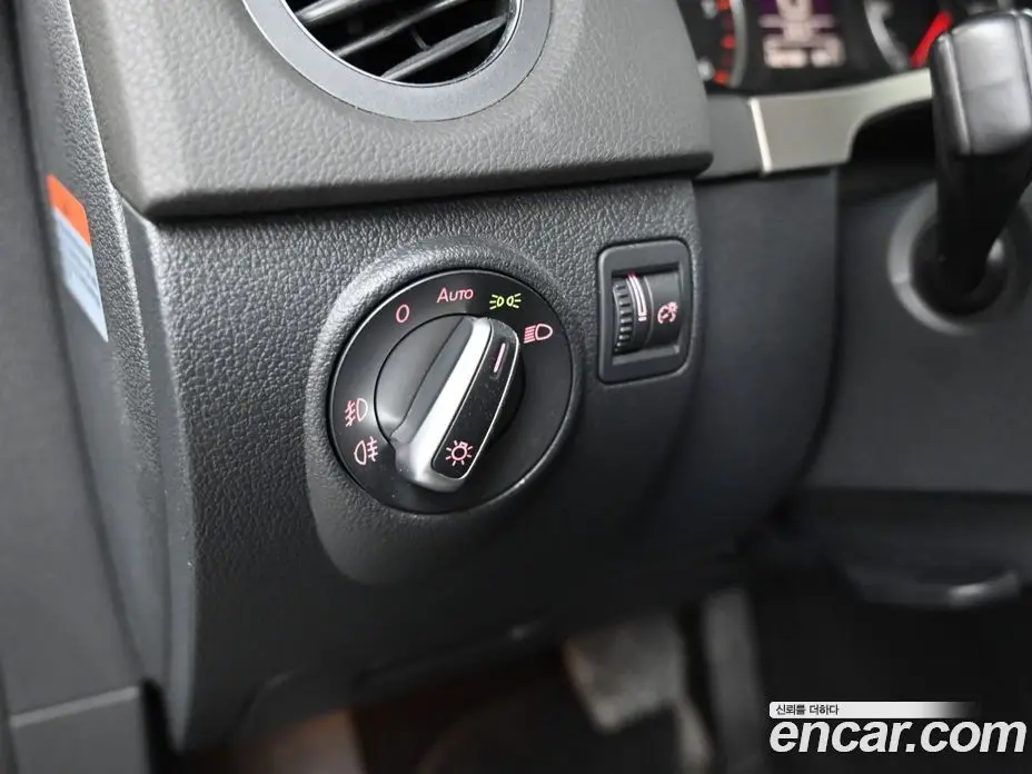 Volkswagen Tiguan 2015 2.0 автомат (гидро), фото 16