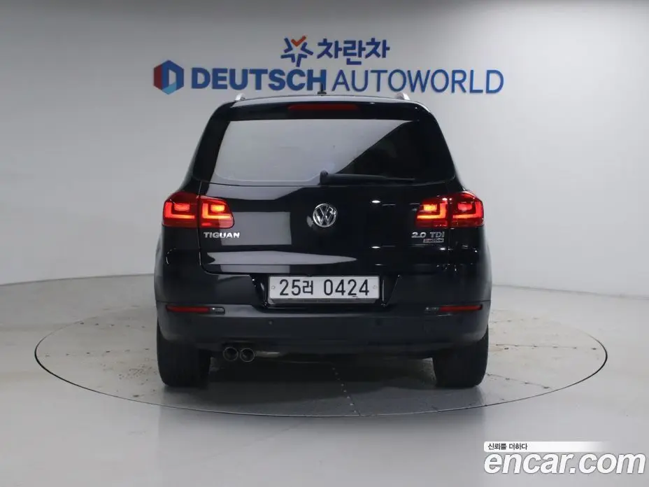 Volkswagen Tiguan 2015 2.0 автомат (гидро), фото 4