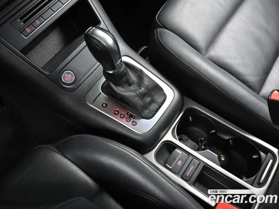 Volkswagen Tiguan 2015 2.0 автомат (гидро), фото 9