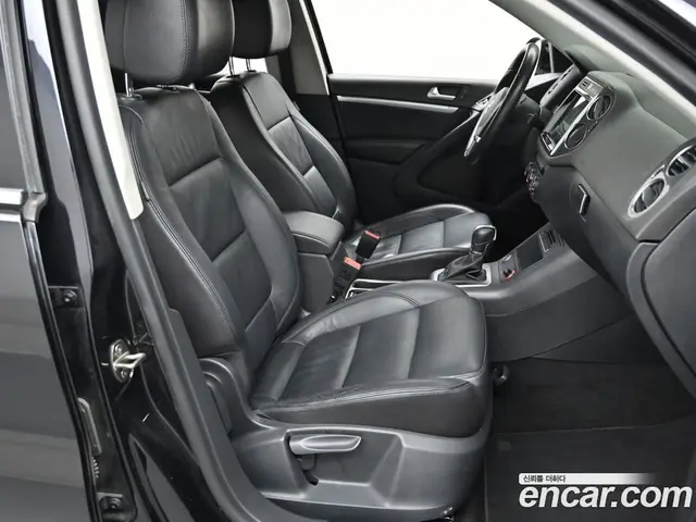 Volkswagen Tiguan 2015 2.0 автомат (гидро), миниатюра 10