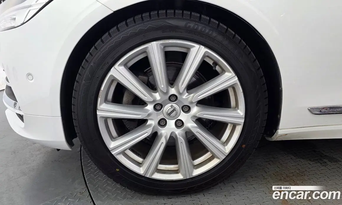 Volvo S90 2020 2.0 автомат (гидро), фото 5 Volvo S90 2020 2.0 автомат (гидро), фото 5