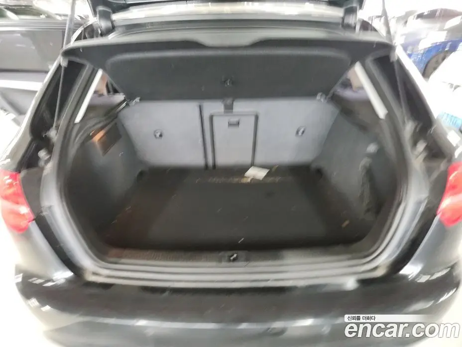 Audi A3 2011 2.0 автомат (гидро), фото 19
