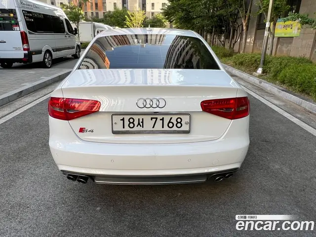Audi A4 2013 2.0 автомат (гидро), миниатюра 4 Audi A4 2013 2.0 автомат (гидро), миниатюра 4