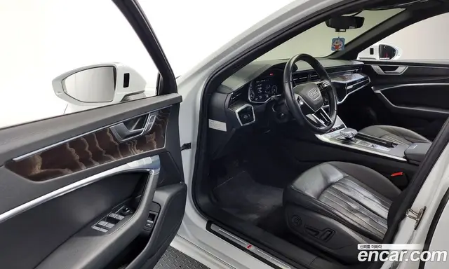 Audi A6 2020 2.0 автомат (гидро), миниатюра 10