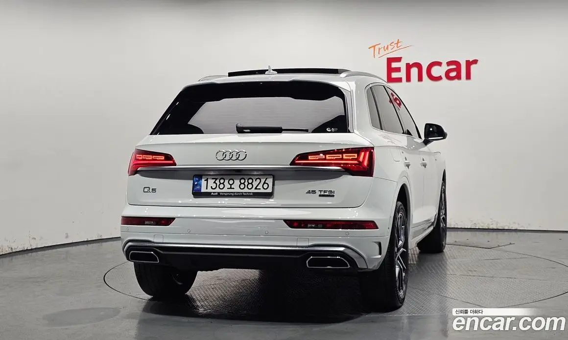Audi Q5 2024 2.0 автомат (гидро), фото 4