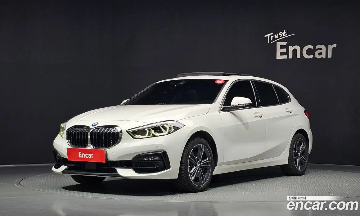 BMW 1 серия 2021 2.0 автомат (гидро), фото 1 BMW 1 серия 2021 2.0 автомат (гидро), фото 1