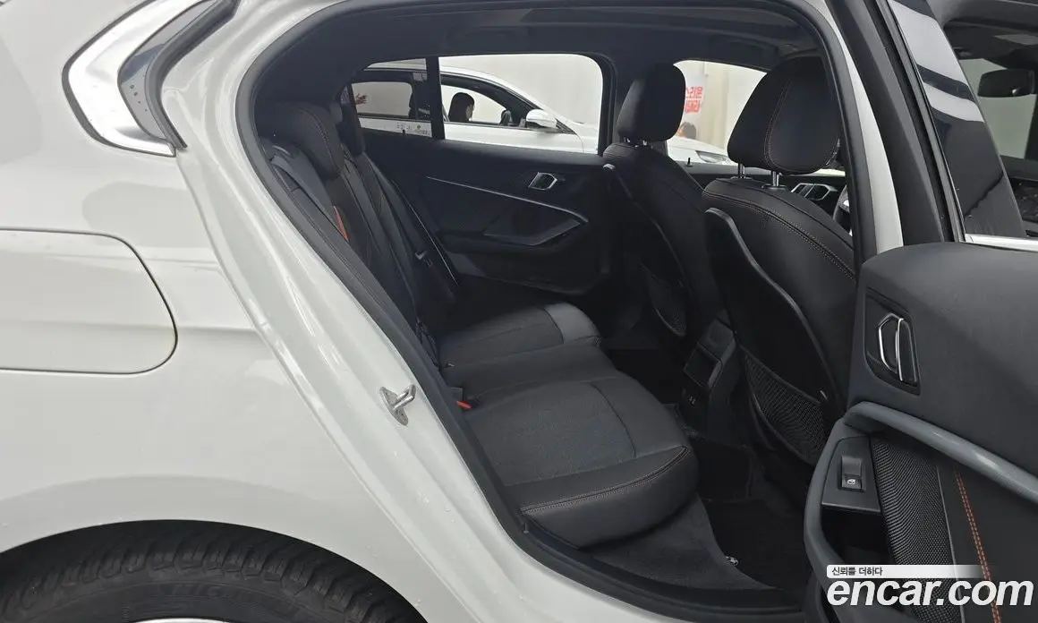BMW 1 серия 2021 2.0 автомат (гидро), фото 12 BMW 1 серия 2021 2.0 автомат (гидро), фото 12