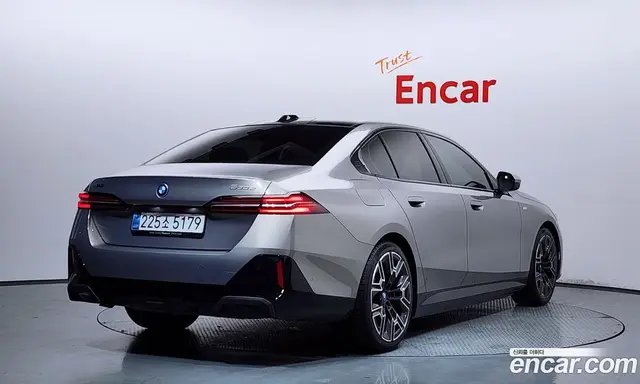BMW 5 серия 2025 2.0 автомат (гидро), миниатюра 2
