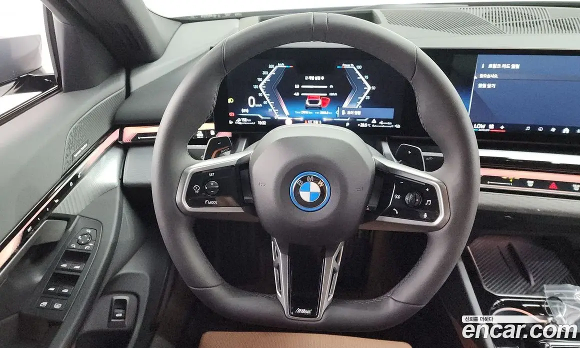 BMW 5 серия 2025 2.0 автомат (гидро), фото 14