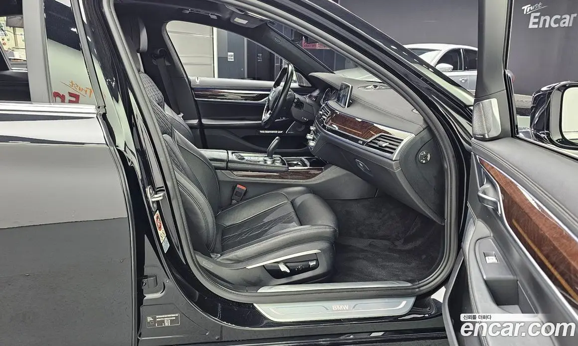 BMW 7 серия 2016 4.4 автомат (гидро), фото 11