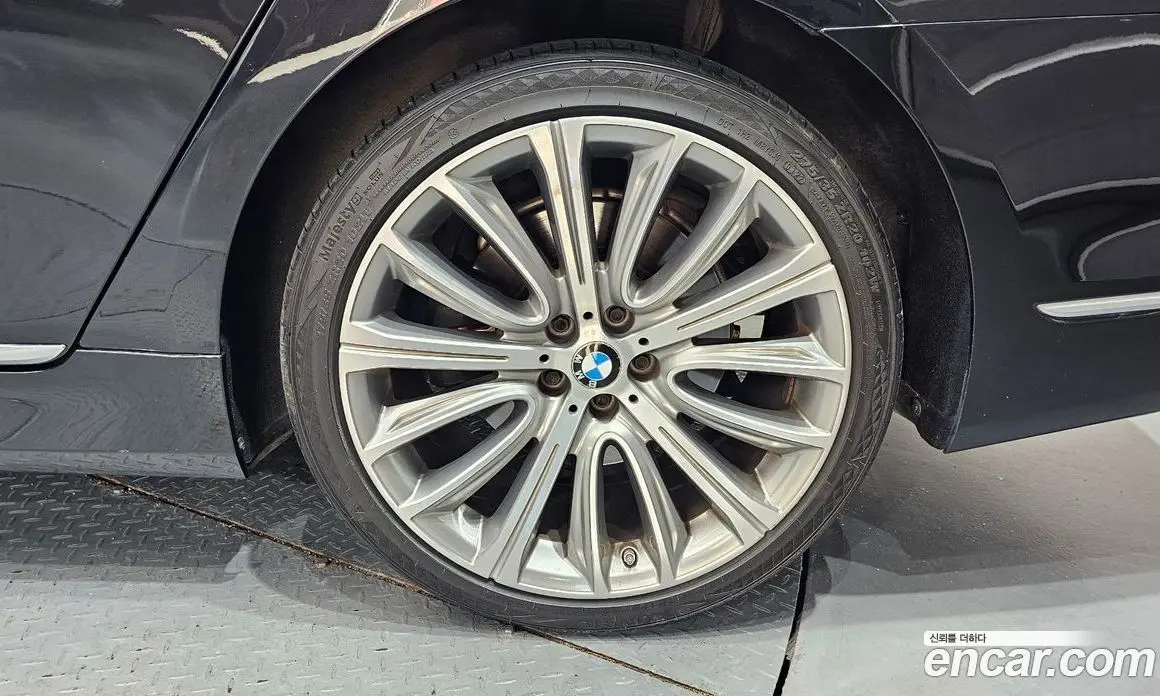 BMW 7 серия 2016 4.4 автомат (гидро), фото 5